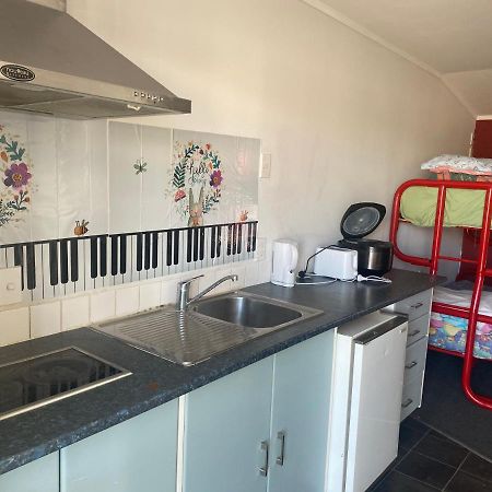 Peace Haven Backpackers Hostel เบลนิม ภายนอก รูปภาพ