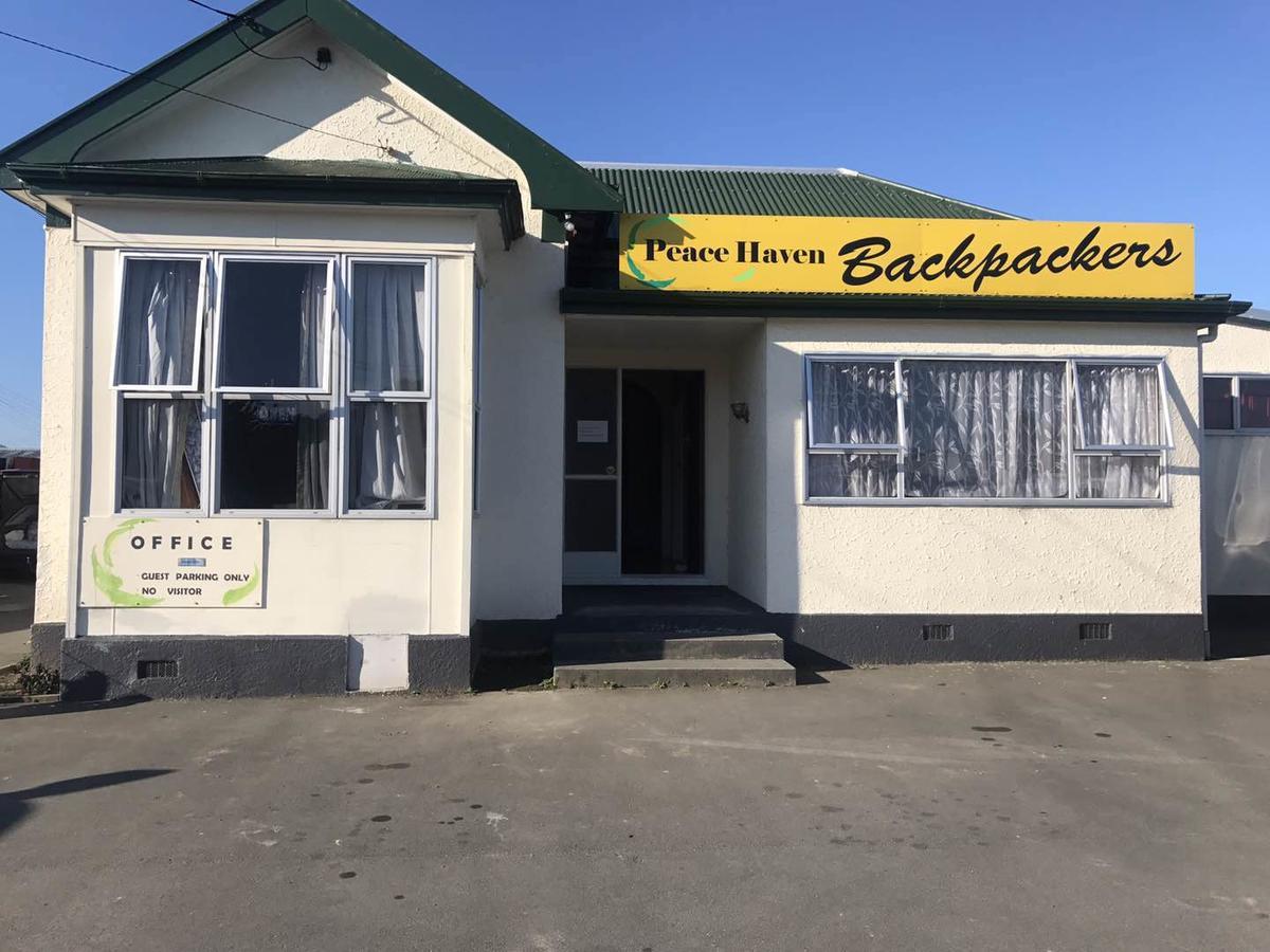 Peace Haven Backpackers Hostel เบลนิม ภายนอก รูปภาพ